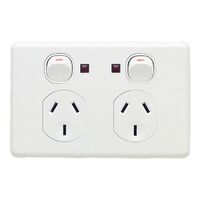 Classic C2000 Series, Twin Switch Socket Outlet, Classic, 250V, 10A, Indicator - White Electric