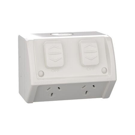 Weathershield
Socket
Twin, 15A, 250VAC, IP54 | Resistant Grey